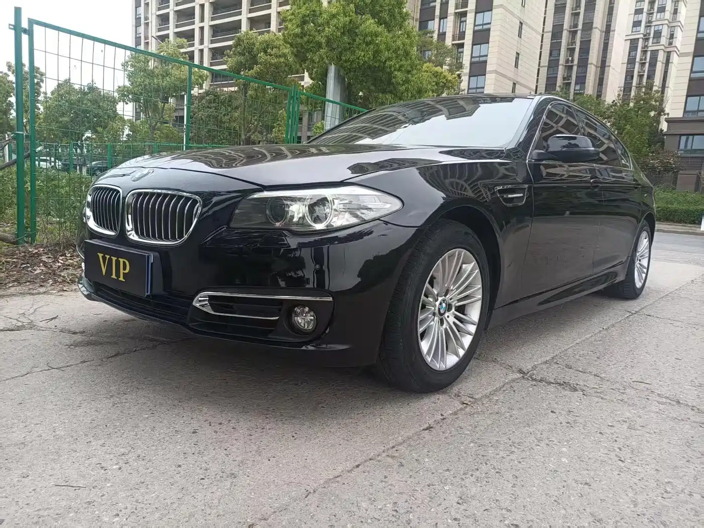 BMW 5 Series 2014 525Li Leading