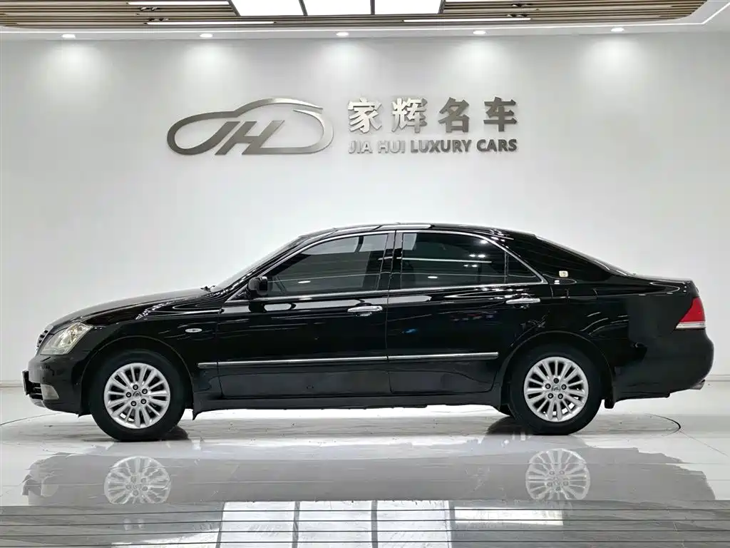 Toyota Crown 2009 2.5L Royal Special Enhanced Edition фото 4