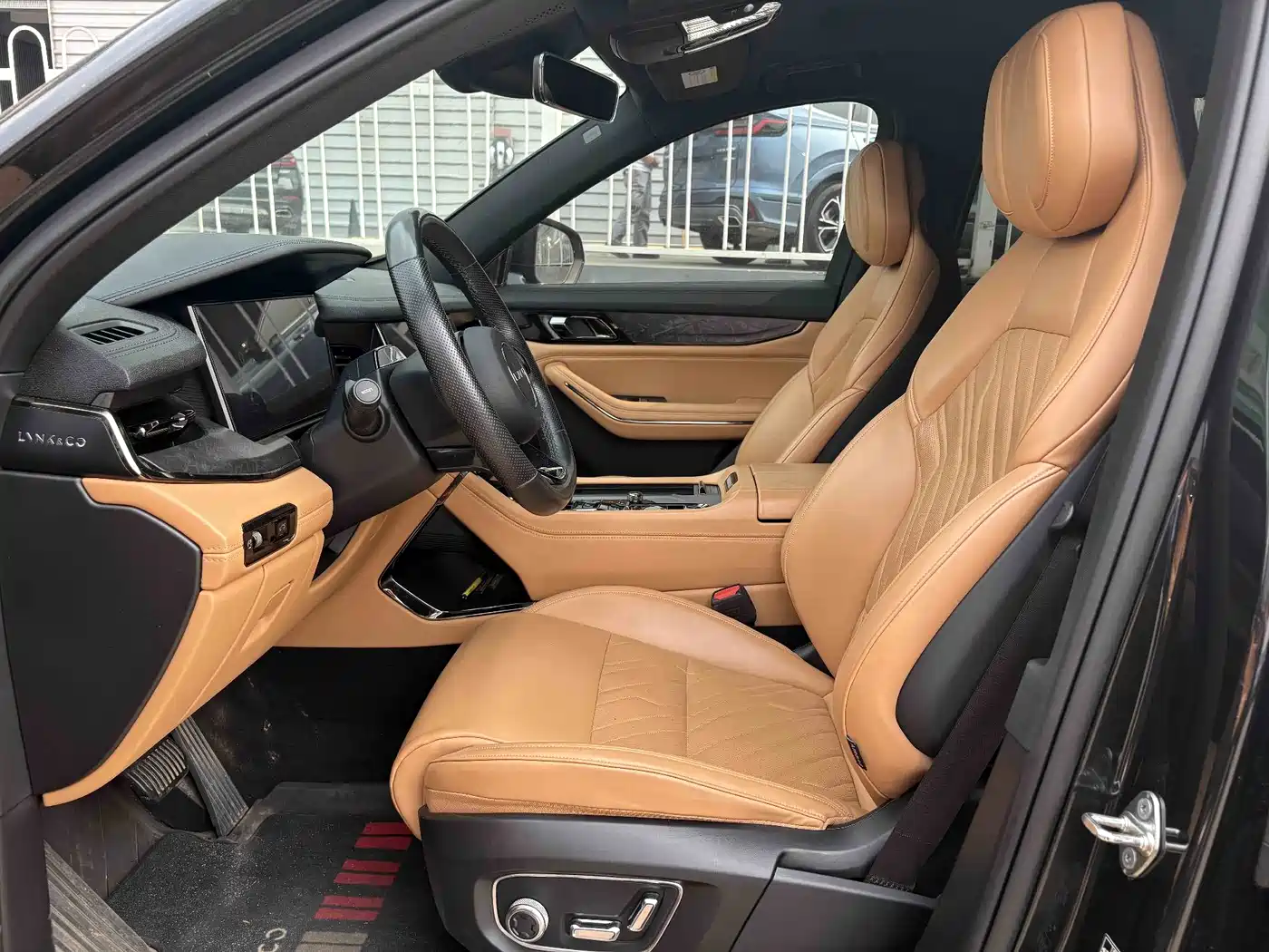 Lynk & Co 09 2021 2.0T Halo 6-Seater фото 6