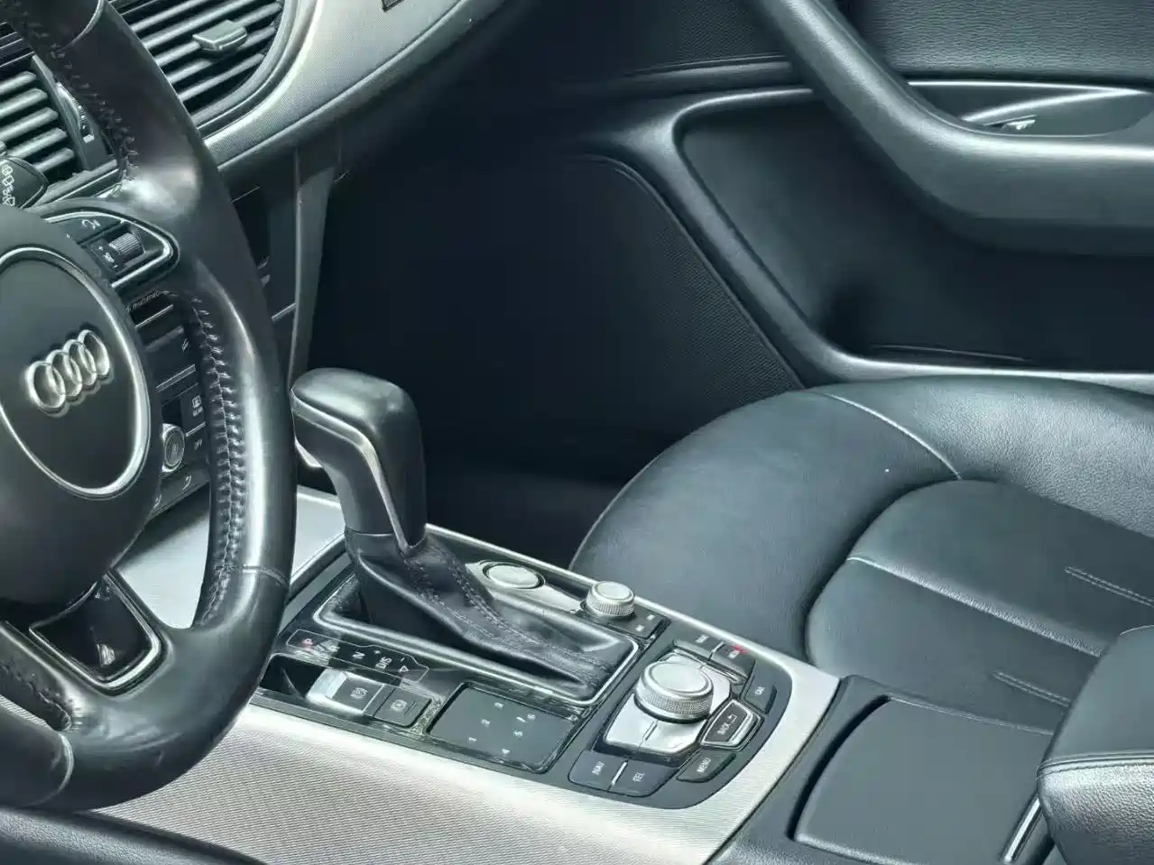Audi A6 (Import) 2015 3.0T allroad quattro фото 4