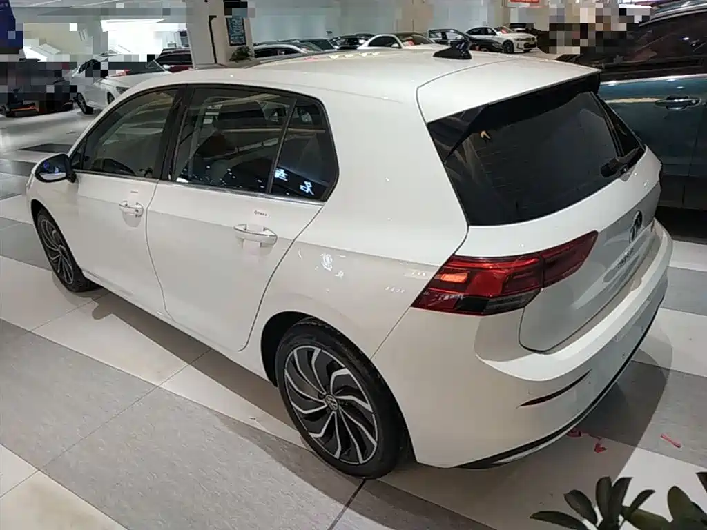 Volkswagen Golf 2023 280TSI DSG Pro фото 5