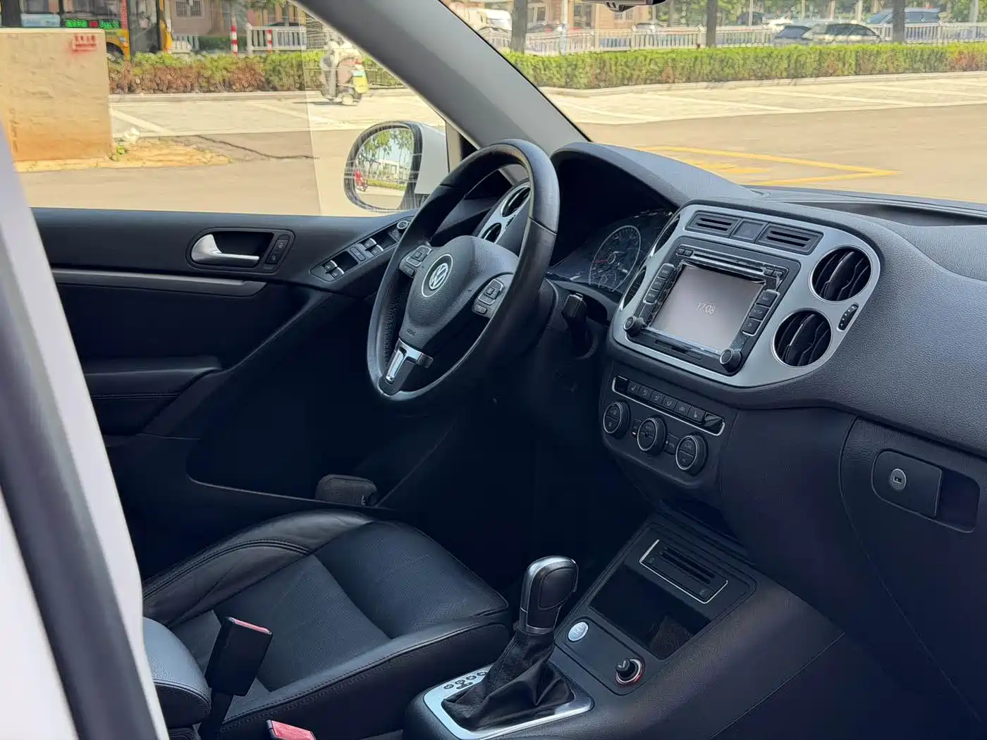 Volkswagen Tiguan 2016 Model 300TSI Automatic 2WD Luxury Edition фото 13