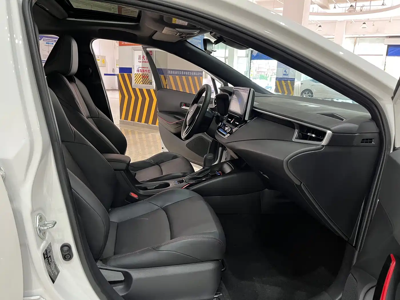Toyota Levin 2022 185T CVT Sport Edition фото 10