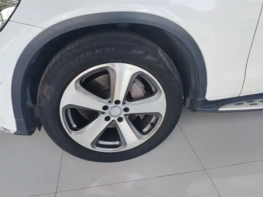 Mercedes-Benz GLC 2017 GLC 300 4MATIC Dynamic фото 23