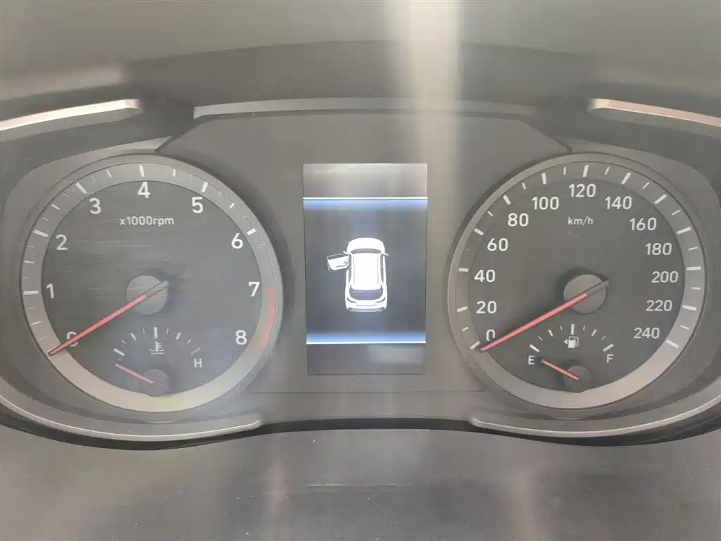 Hyundai Beijing Hyundai ix35 2018 2.0L Automatic 2WD Zhiyong·Enjoyment Edition фото 4