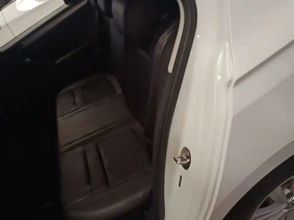 Volkswagen Bora 2018 1.5L Automatic Fashion фото 17