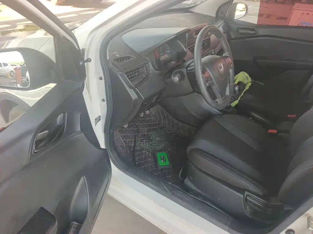 Baojun 310W 2017 2017 1.2L Manual Value Edition (China V)