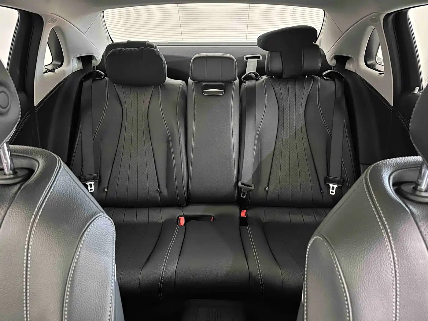 Mercedes-Benz E-Class 2023 E 300 L Luxury фото 9