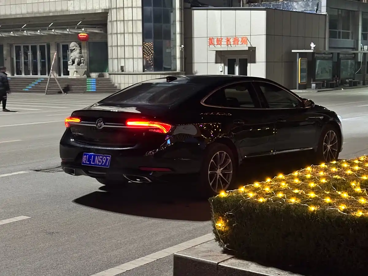 Buick LaCrosse 2019 28T Luxury Edition фото 4