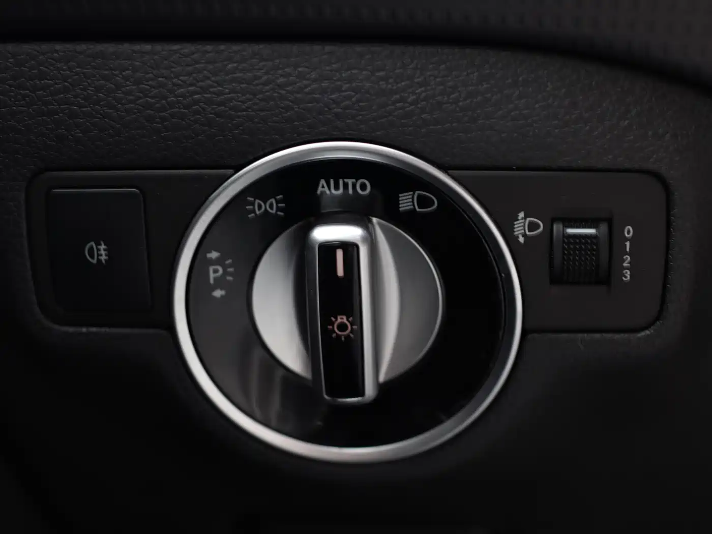 Mercedes-Benz A-Class (Import) 2015 A 180 фото 15