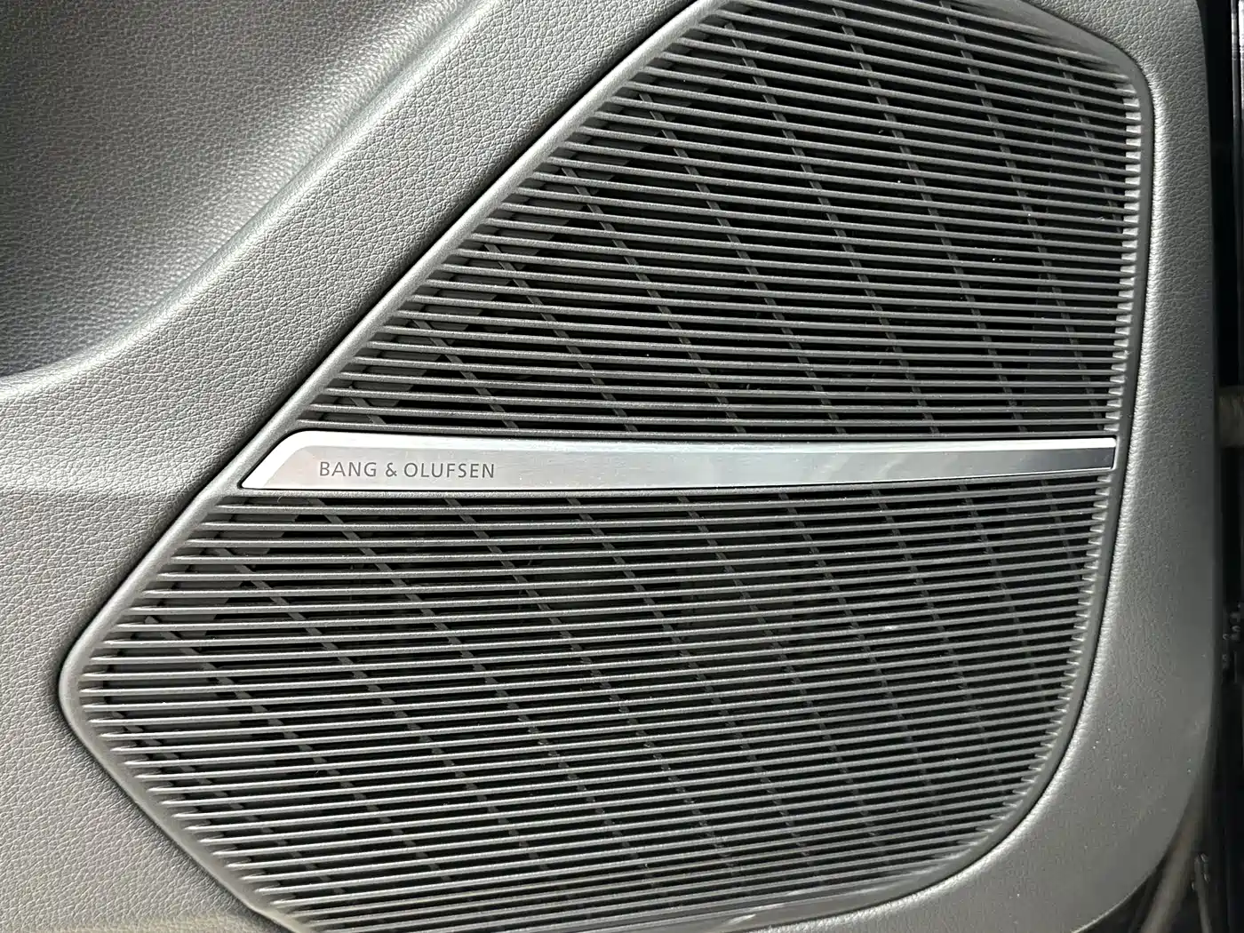 Audi Q8 2022 55 TFSI Luxury Dynamic фото 22