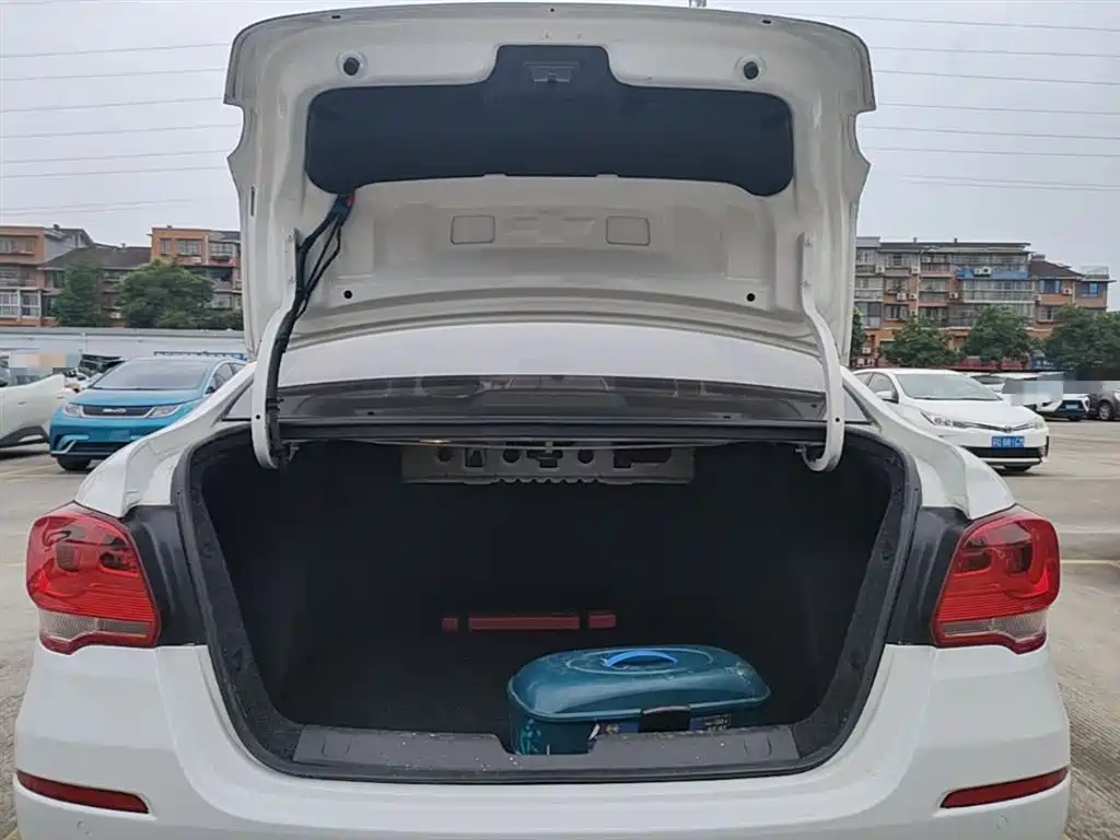 Chevrolet Cavalier 2016 1.5L Automatic Delight Edition фото 19