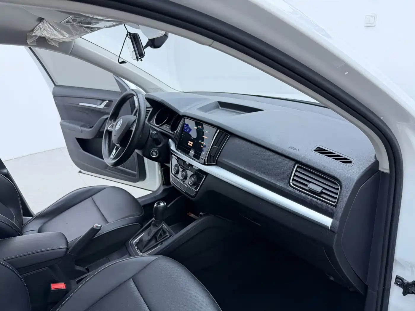 Škoda Kamiq 2022 1.5L Automatic Comfort Edition фото 16