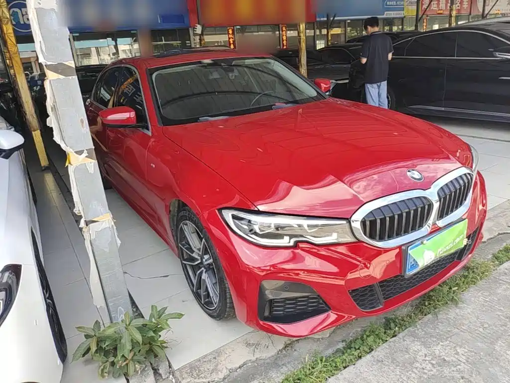 Photo 4 - BMW 3 Series