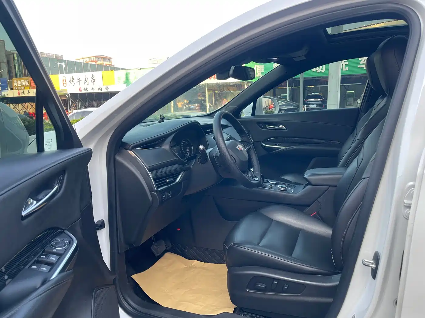 Cadillac XT4 2020 28T FWD Leading Trim фото 9