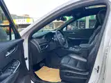 Фото 9 - Cadillac XT4