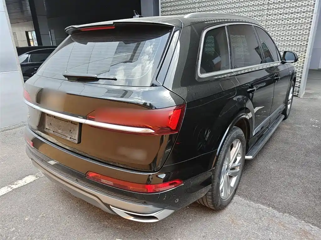 Audi Q7 2023 45 TFSI quattro S line Sport фото 7