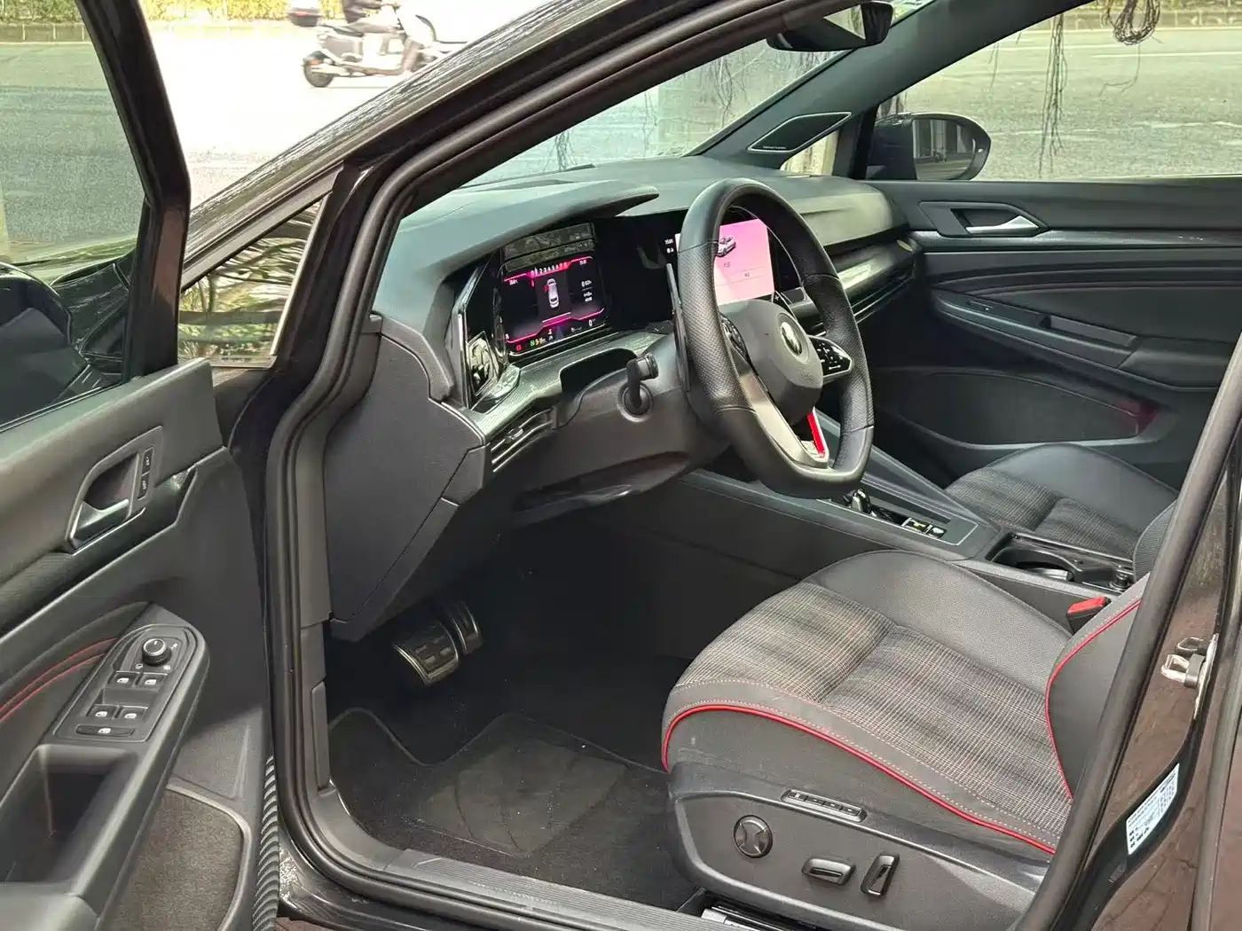 Volkswagen Golf GTI 2021 380TSI DSG GTI фото 6