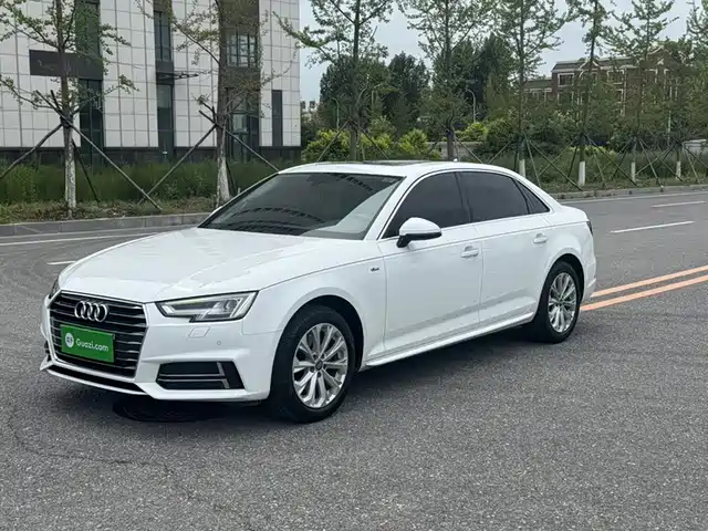 Audi A4L 2019