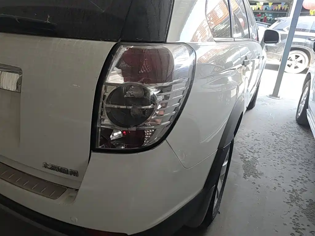 Chevrolet Captiva 2014 2.4L 2WD Urban 7-seater фото 8