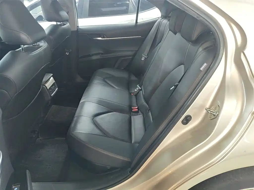 Toyota Camry 2019 Hybrid 2.5HG Luxury Edition China VI фото 17