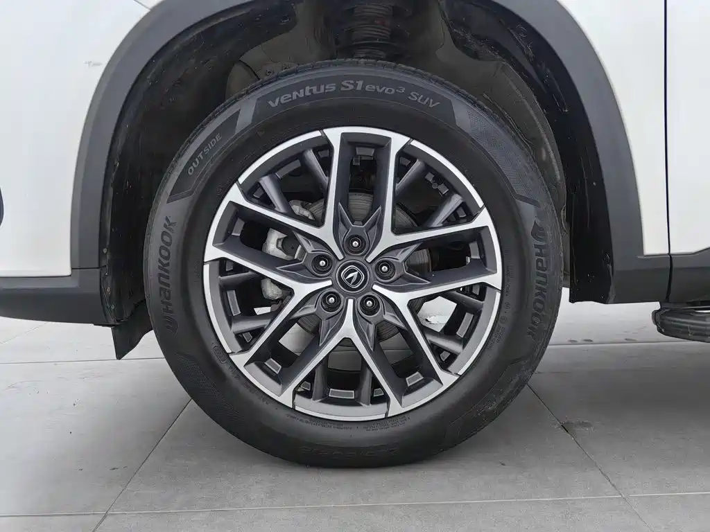 Фото 17 - Changan CS75 PLUS