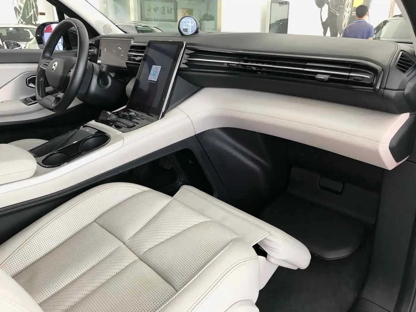 NIO ES8 2018 2018 Founder Edition