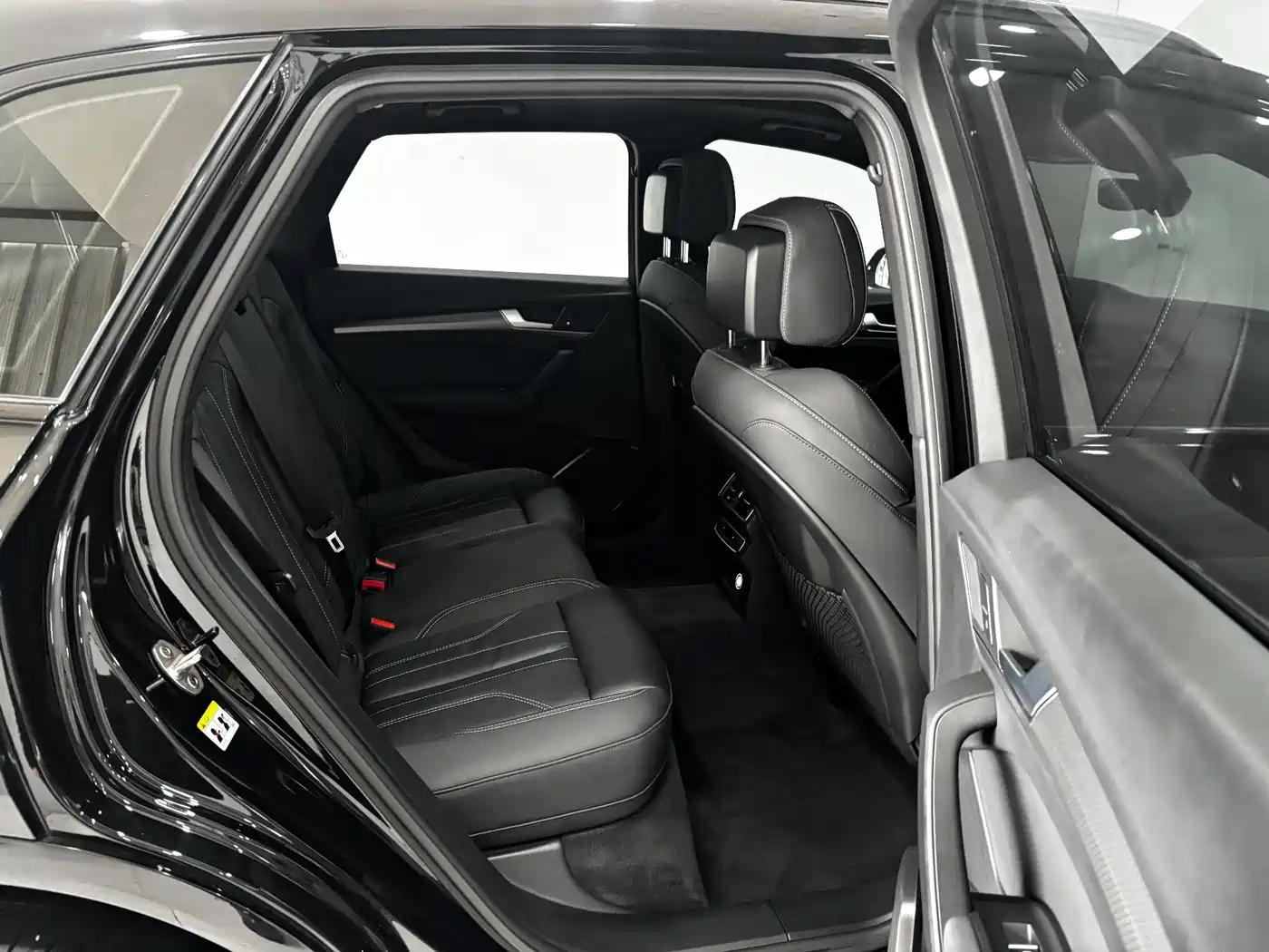 Audi Q5L 2023 40T Luxury Dynamic фото 24