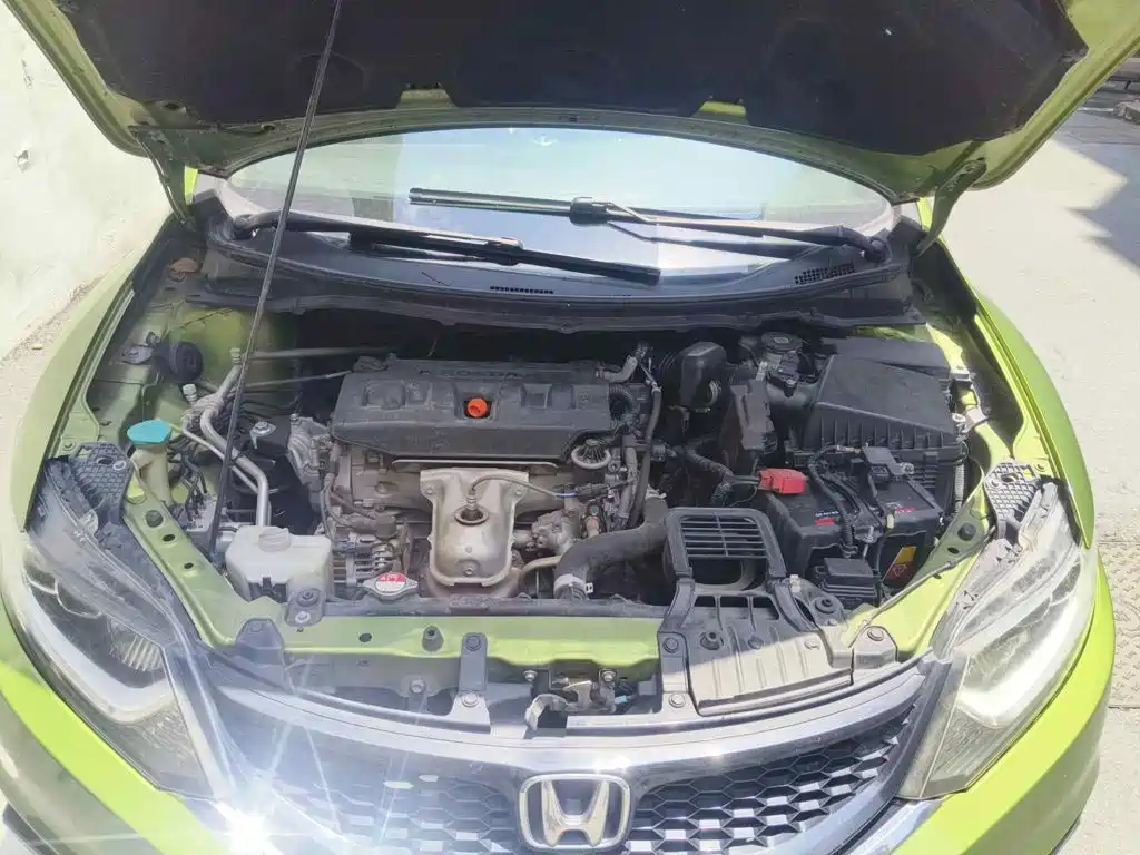 Honda Jade 2014 2013 1.8L CVT Luxury 6-seater