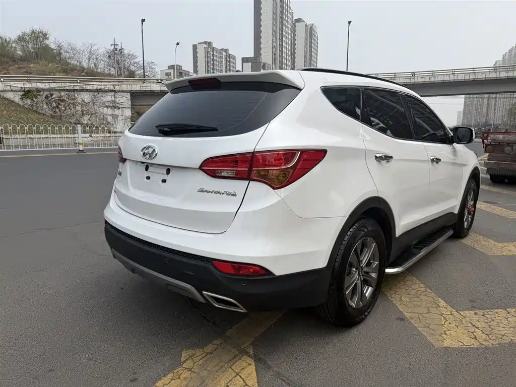 Hyundai Santa Fe 2013 Model 2.4L Automatic 2WD Smart фото 9