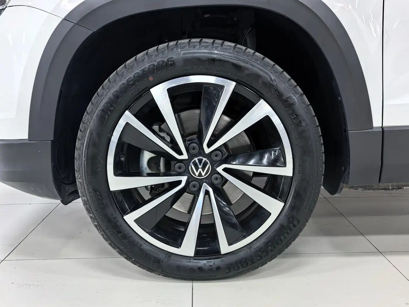Volkswagen Tharu 2022 280TSI FWD Luxury Edition фото 6