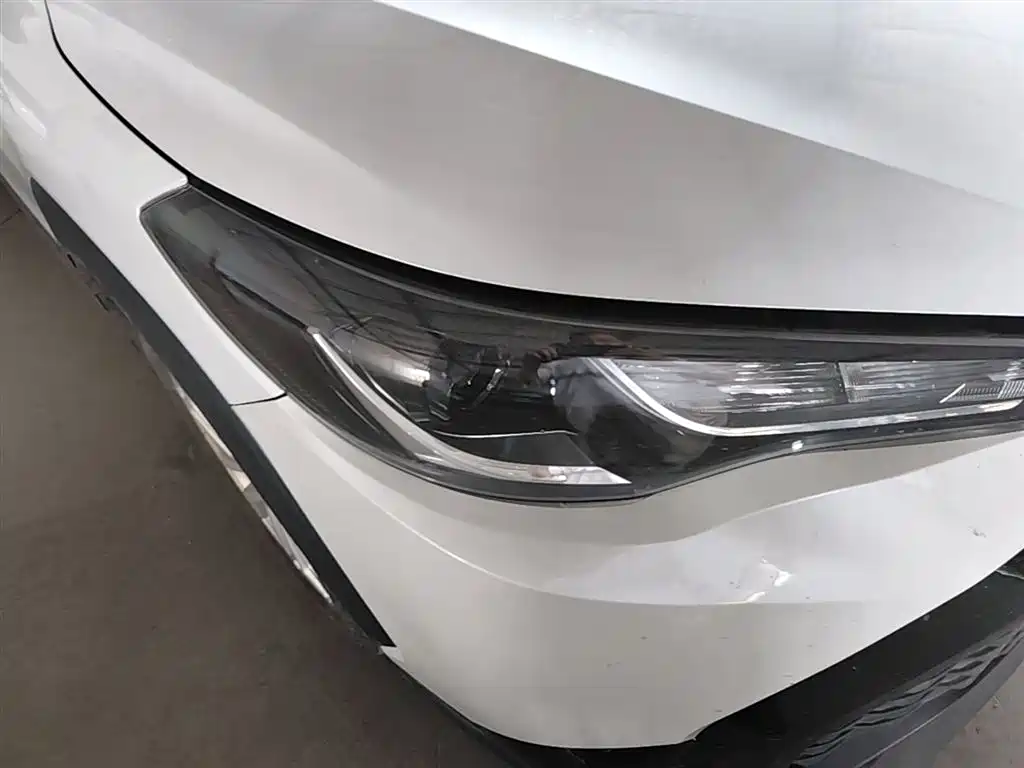 Toyota Frontlander 2023 2.0L CVT Elite Edition фото 13