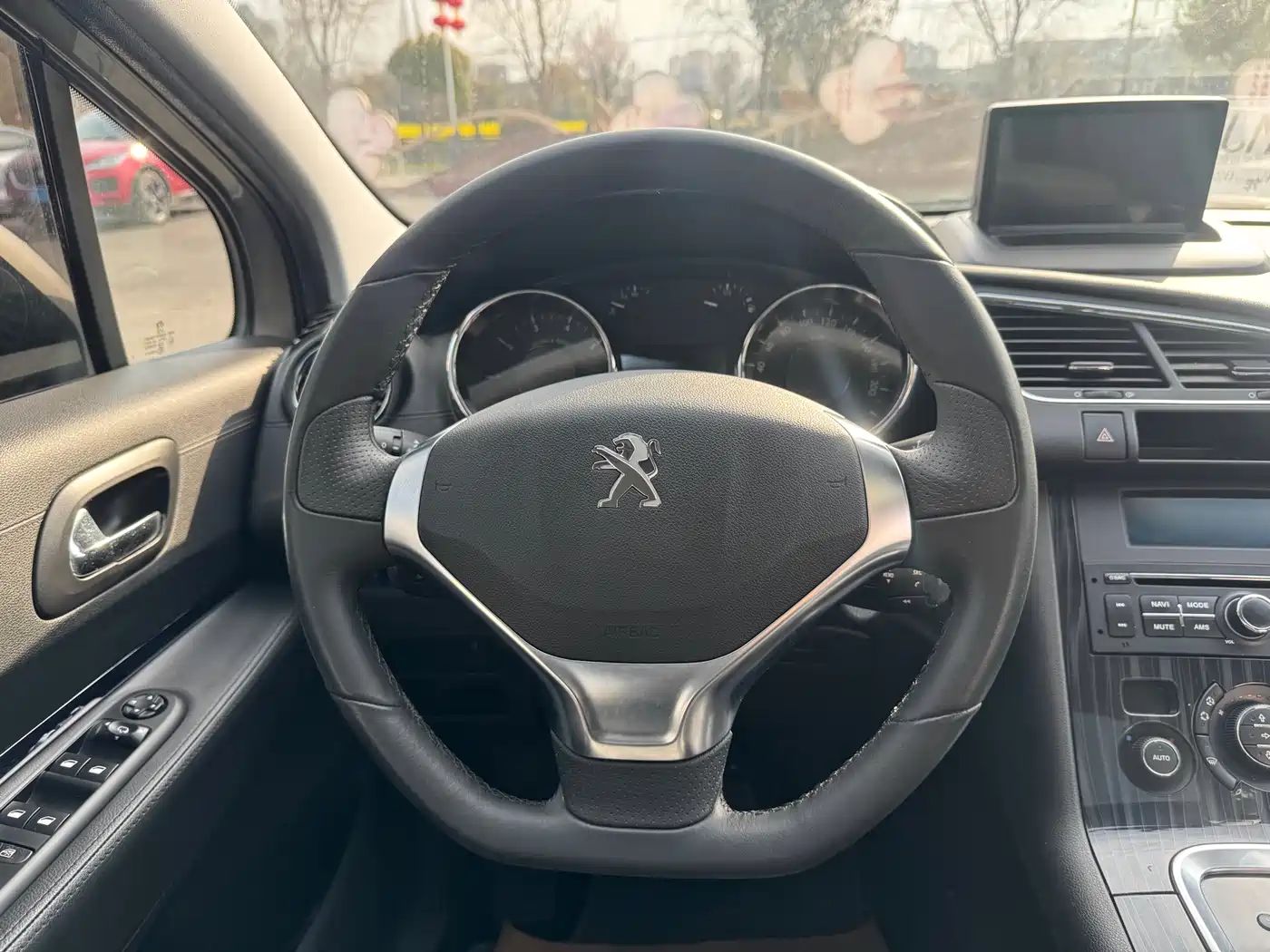Peugeot 3008 2015 2.0L Automatic Trend Edition фото 16