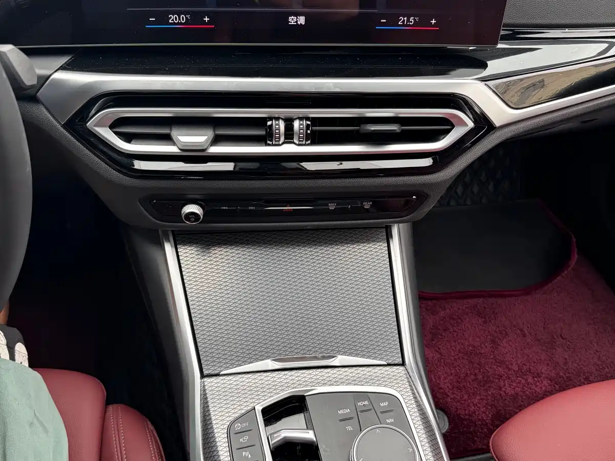 BMW 3 Series 2023 325i M Sport Black Night Package фото 9