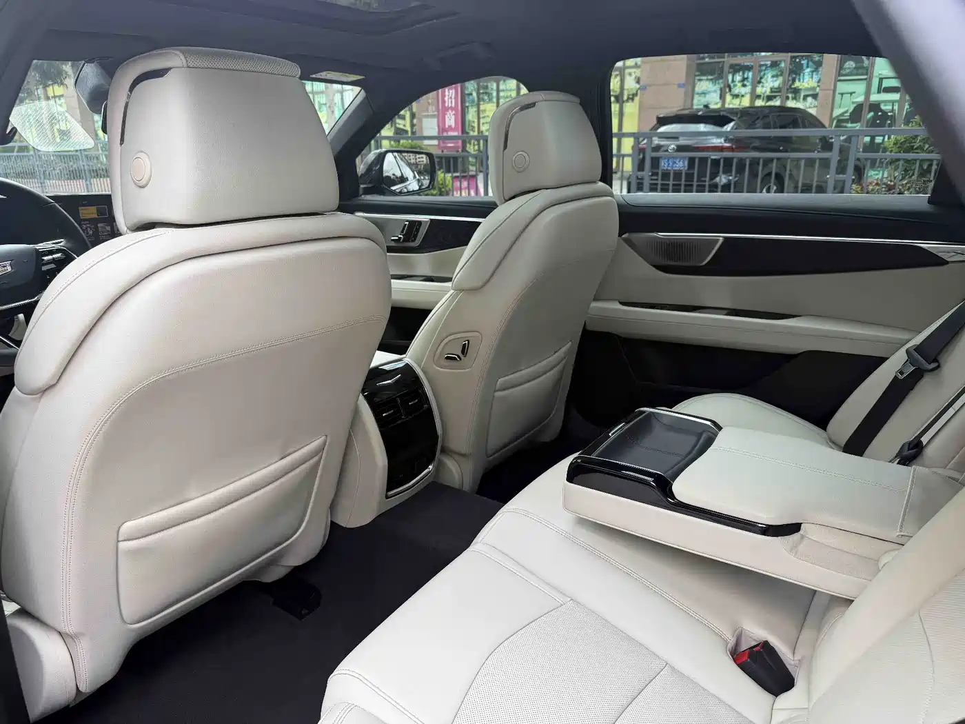 Cadillac CT6 2023 28T Luxury Edition фото 9