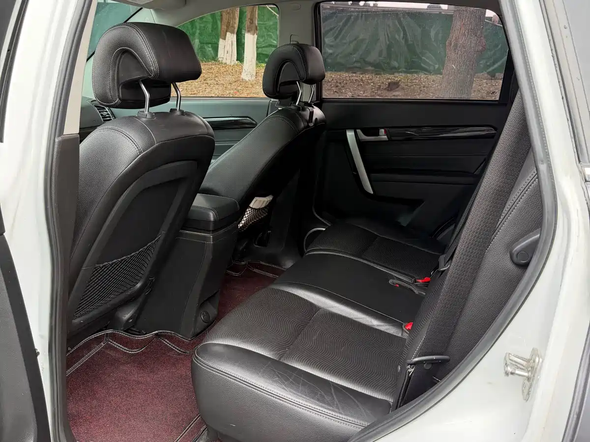 Chevrolet Captiva 2014 2.4L 4WD Flagship 7-seater фото 12