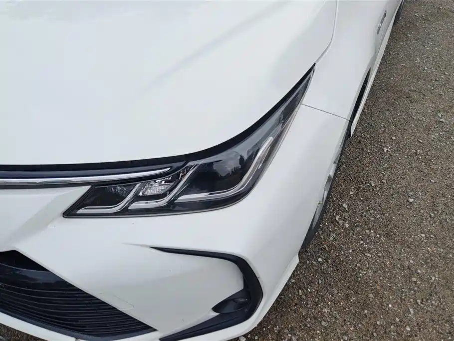 Toyota Corolla 2021 Hybrid 1.8L E-CVT Elite Edition фото 5