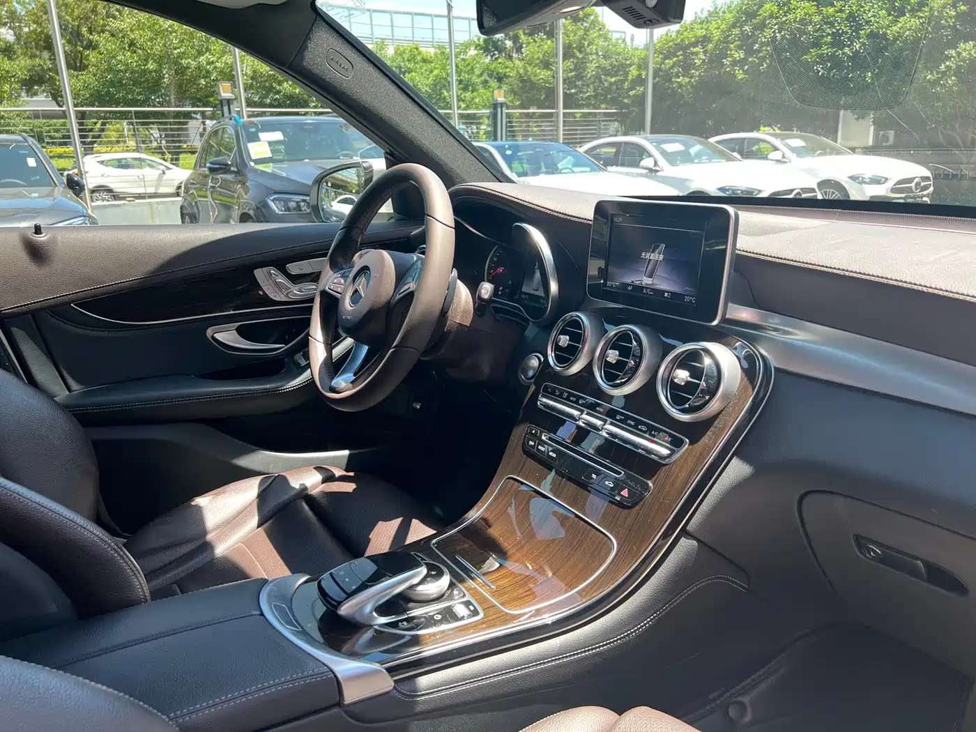 Mercedes-Benz GLC 2019 GLC 260 4MATIC Dynamic фото 9