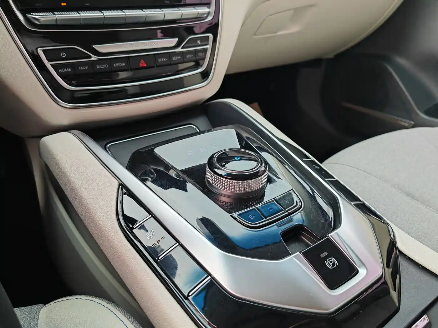 BAIC Beijing EU5 2018 2018 R500 Intelligent Edition