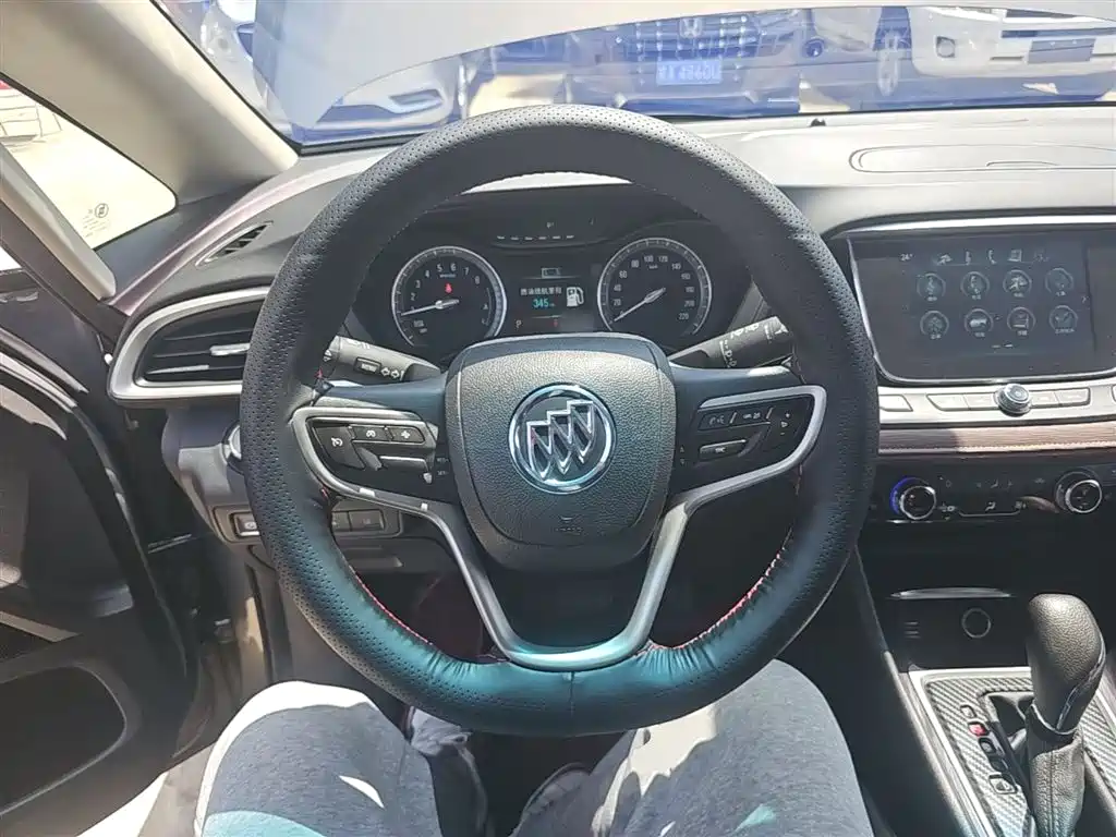 Buick GL6 2018 18T 6-Seater Premium фото 11