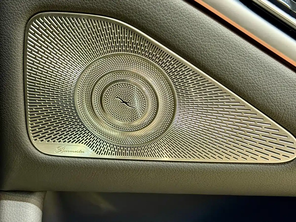 Фото 20 - Mercedes-Benz S-Class