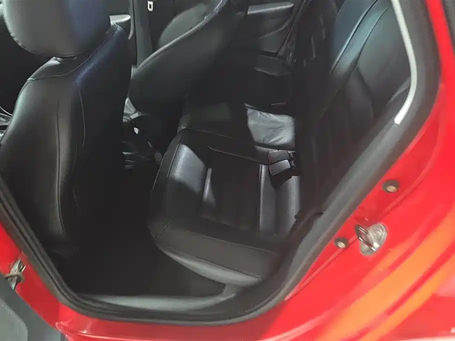 Volkswagen Polo 2013 1.6L Automatic Comfort Edition фото 11