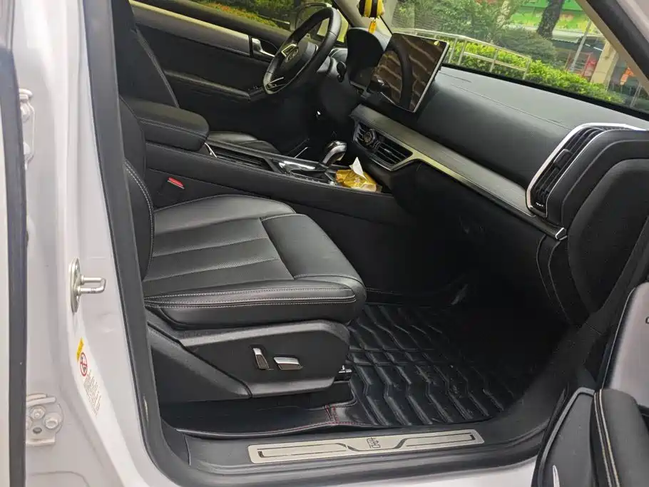 BYD Tang 2019 2019 2.0T Automatic Smart Connect Honor 5-seater China VI