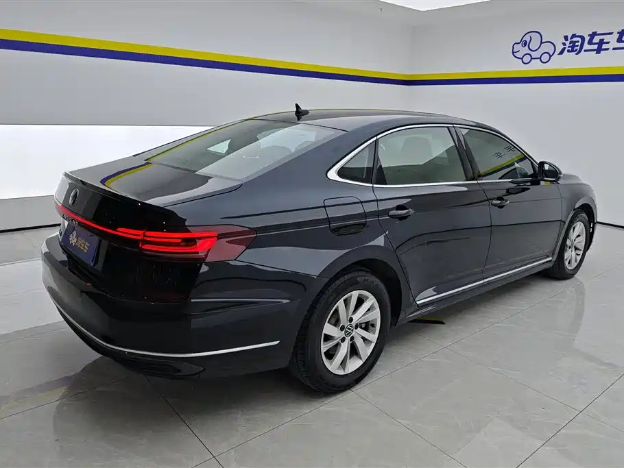 Volkswagen Passat 2025 Outstanding 280TSI Business Edition фото 3