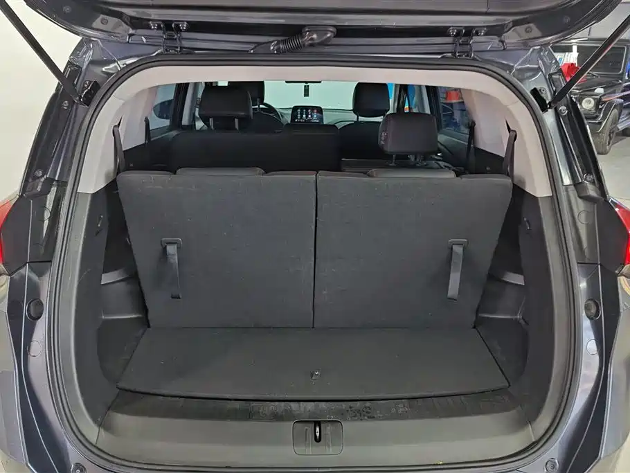 Chevrolet Volando 2020 Mild Hybrid Redline 530T Automatic Premium Edition (5+2 seater) фото 4