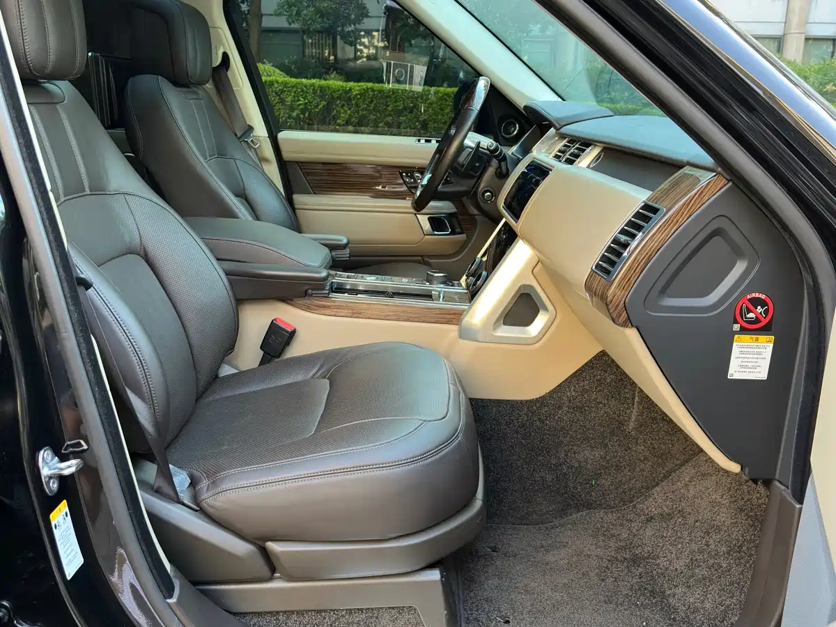 Land Rover Range Rover 2018 3.0 SC V6 Vogue Heritage Extended Edition фото 13