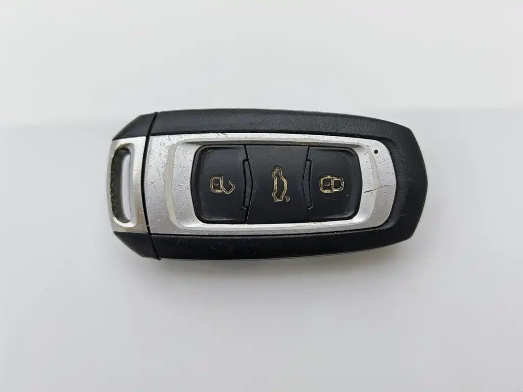 Фото 19 - Geely Emgrand