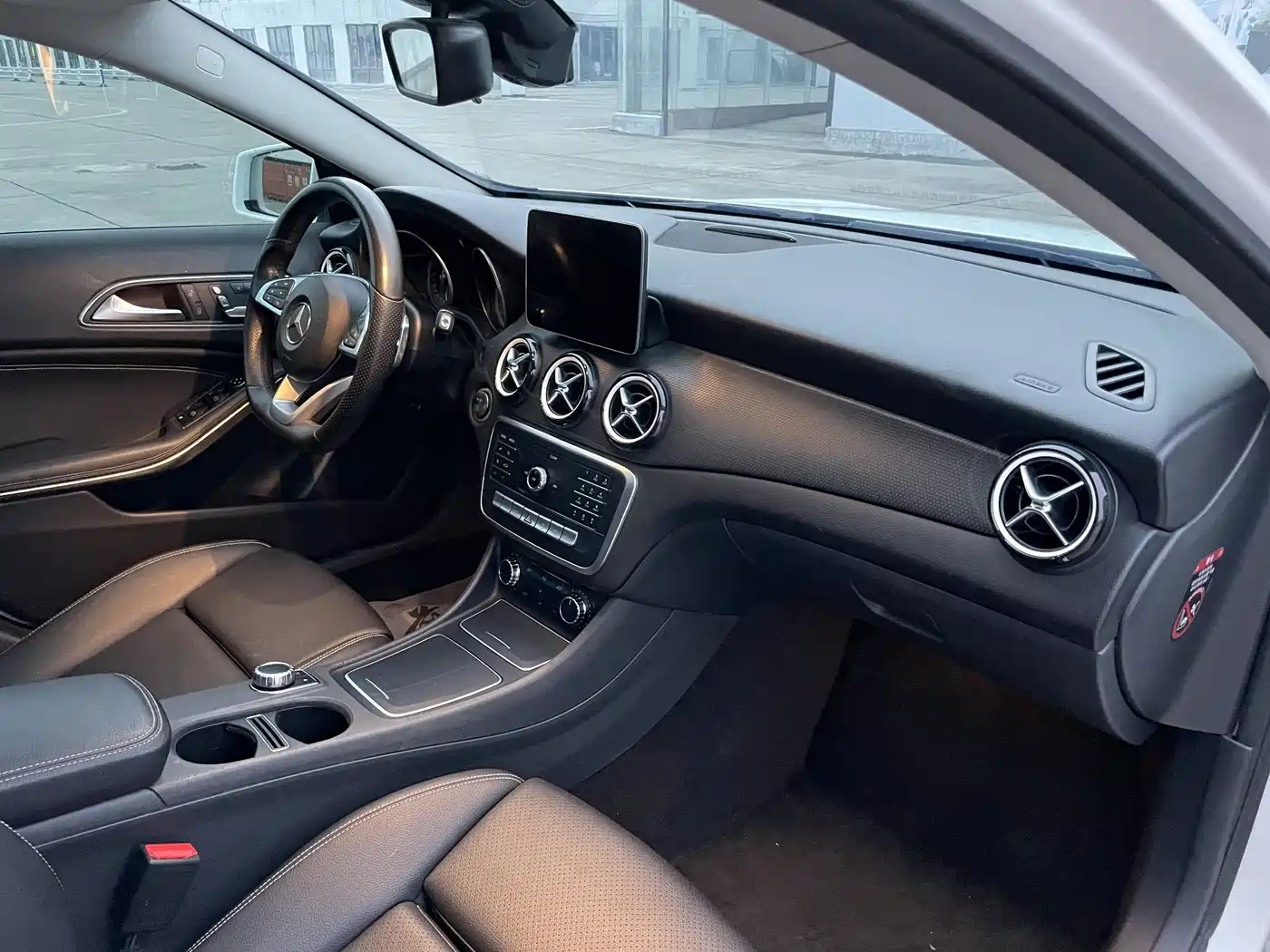 Mercedes-Benz GLA 2019 GLA 200 Dynamic фото 13