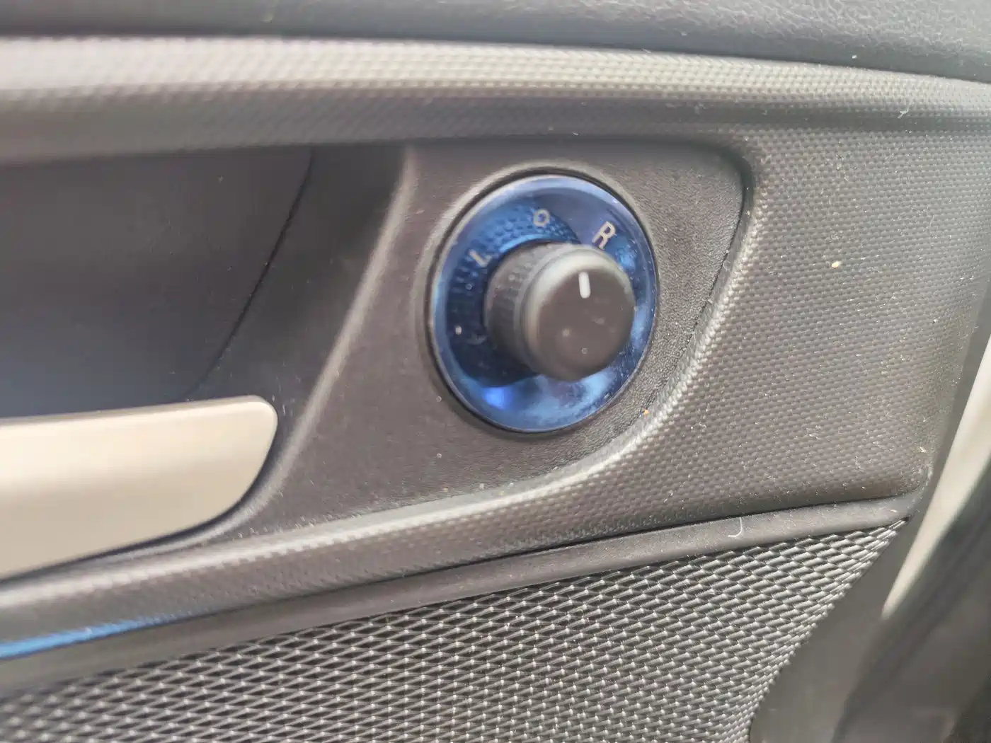 Chevrolet Cavalier 2018 320 Auto Enjoy Sunroof Edition фото 17