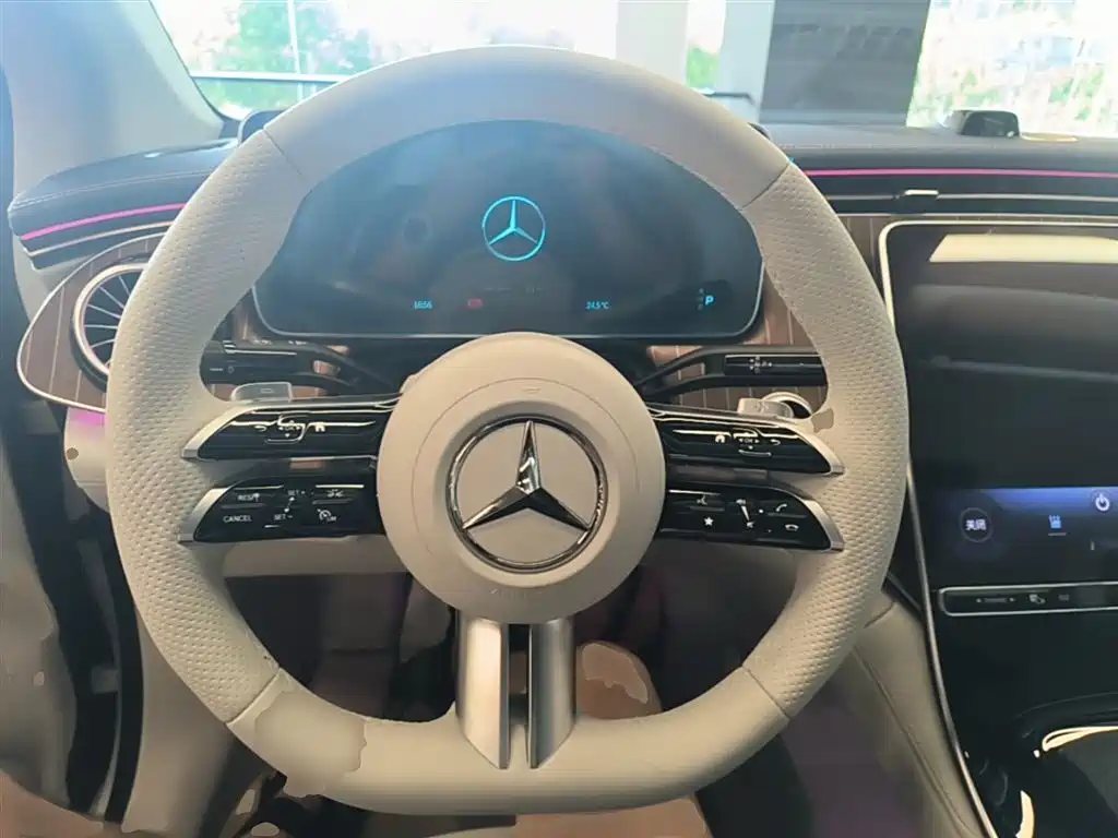 Mercedes-Benz EQE 2025 500 4MATIC Pioneer фото 11